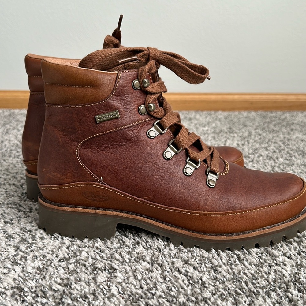 Chaco Women’s Fields Waterproof Leather Boots Sz 9